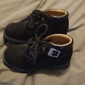 Black Buster Brown shoes